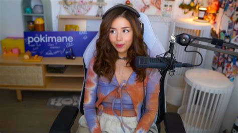 pokimane nipple|Pokimane Wardrobe Malfunction: The Incident That Shocked Twitch